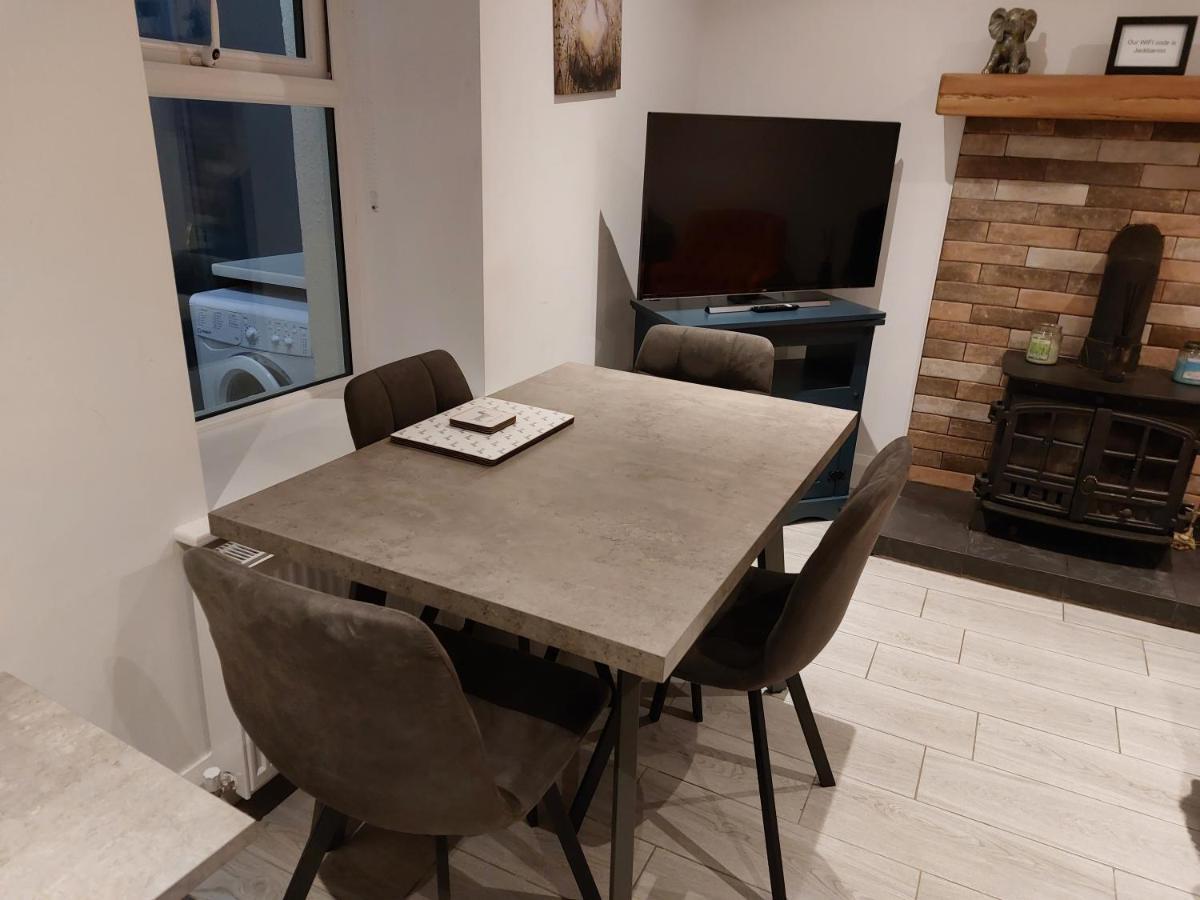 Amy'S Place Charming 3 Bed House Donegal Donegal Town Eksteriør billede